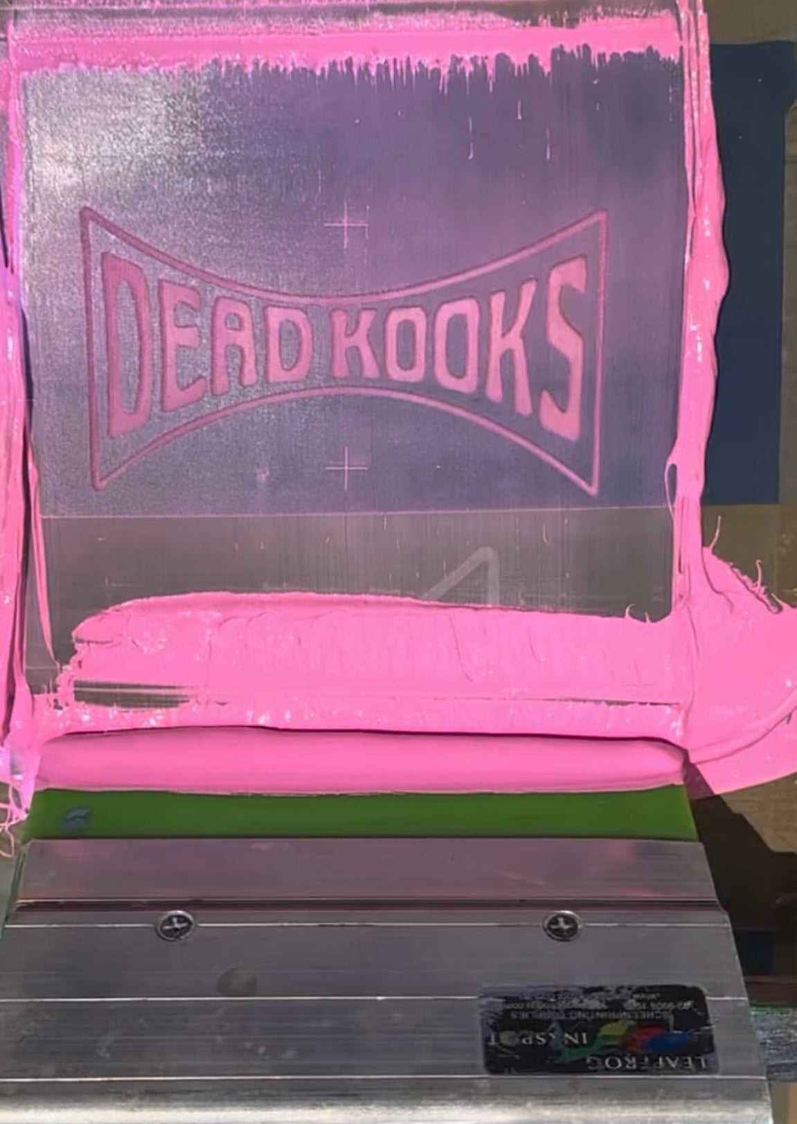 Bow-Tie Heavyweight Hood - Black Pink