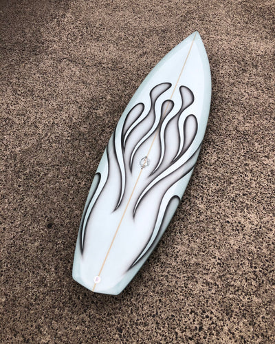 Flatdeck Thruster - 5'9 Sharkskin Flame